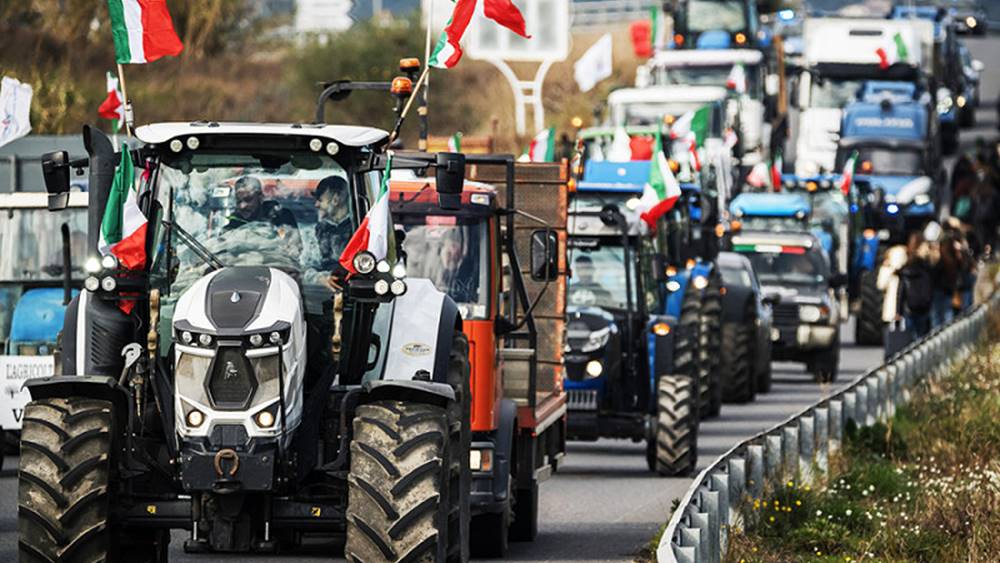 trattori in protesta